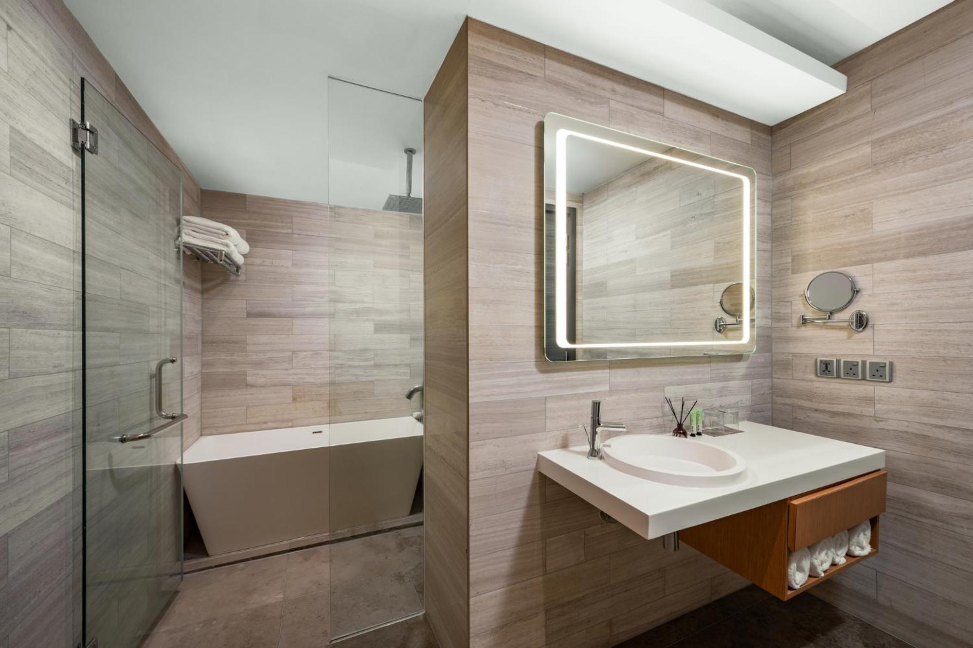 Fraser Place Puteri Harbour Nusajaya  Luaran gambar Bathroom